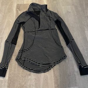 Lululemon size 6 pullover